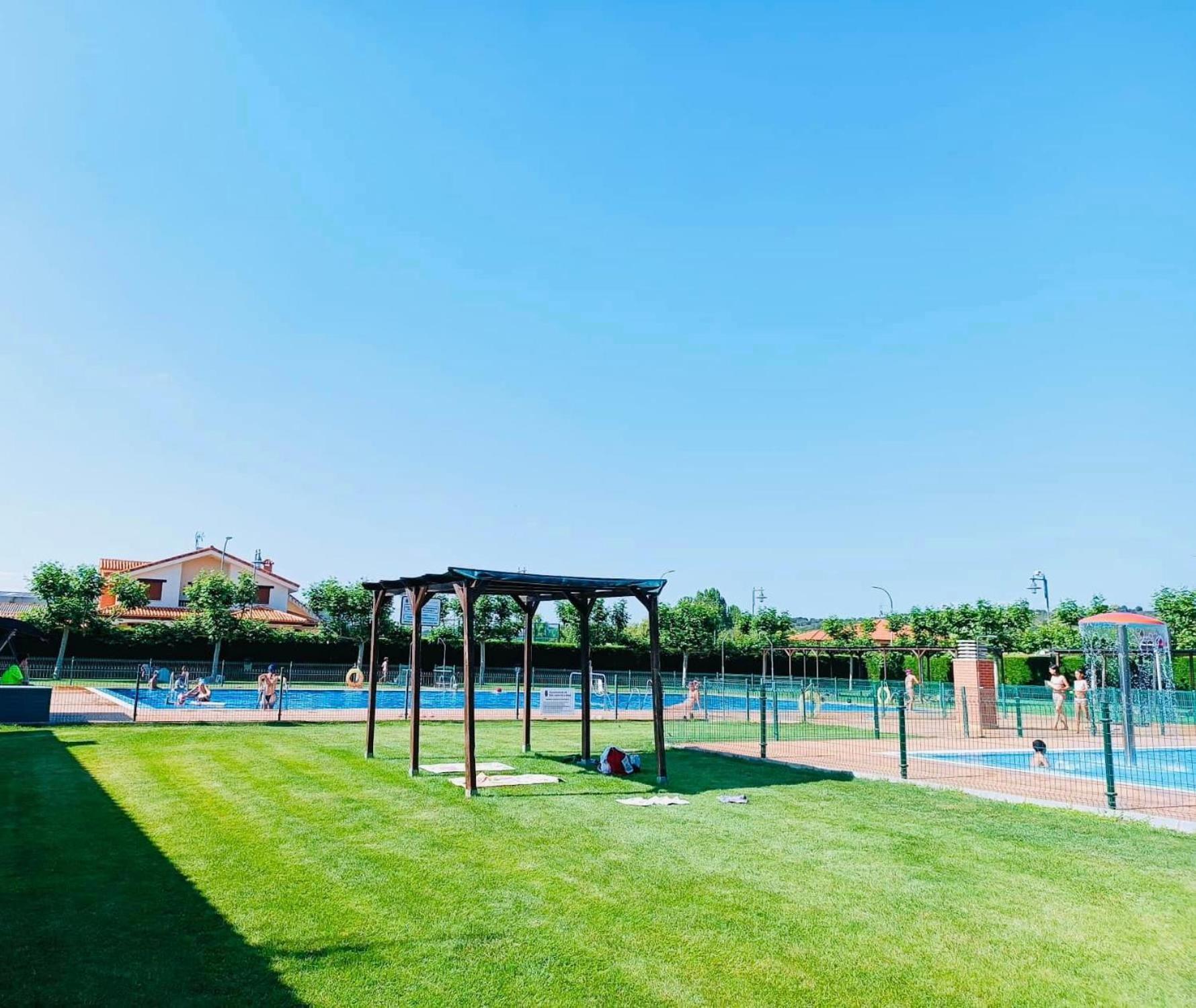 Vila Casa Pita San Justo de la Vega Exteriér fotografie